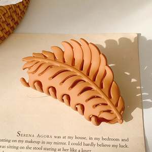 Accessoires de cheveux coréens tendance, pince à cheveux en forme de feuille, accesorios para el cabello <span class=keywords><strong>moda</strong></span> 2022, pinces à cheveux grandes et mates de bonne qualité - Product Image 5