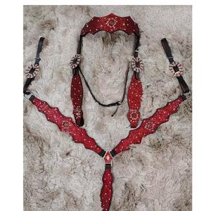 Juego de Equipo Ecuestre Profesional de la Mejor Calidad con Silla de Montar Antideslizante y Hebillas de Acero Inoxidable para Salto de Obstáculos Disponible a Buen Precio - Product Image 1