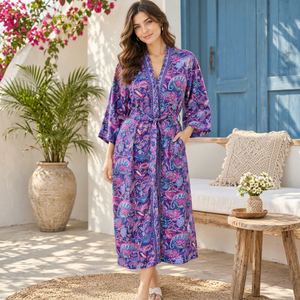 Kimono en coton à imprimé floral, col en V, manches 3/4 brodées à la main, ceinture à nouer et deux poches avant - Product Image 1