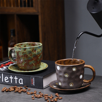 Tasse à café en grès rustique irrégulière façonnée à la main avec soucoupe 280 ml, glaçure effet four, ensemble de tasses en céramique pour le thé de l'après-midi