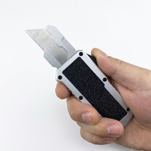 Cuchillo de bolsillo plegable multifuncional de alta dureza, herramienta portátil de autodefensa para el hogar y exteriores - Product Image 4