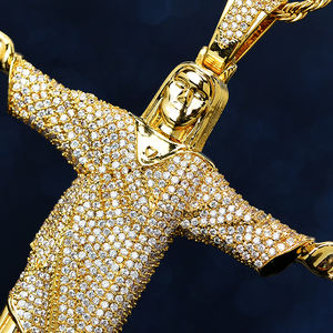 Collana con Ciondolo di Lusso in Oro con Diamanti, Design Iced Out, Croce con Statue di Gesù di <span class=keywords><strong>Rio</strong></span> de Janeiro, Mani Aperte Sacrosancte, Gioiello Regalo - Product Image 4