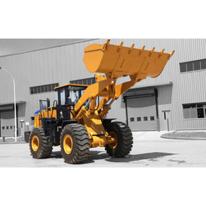 Chargeuse sur pneus de marque réputée, capacité de charge de 5,5 tonnes, 656G avec godet de 2,5 m³ - Product Image 5