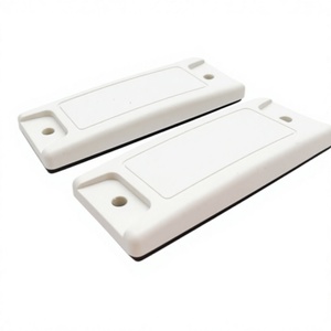 ผู้ผลิต RFID แท็ก RFID ความถี่สูงพิเศษ 860-960MHz EPCS Gen2 สำหรับใช้งานระยะไกล ขนาด 70 * 25 มม. วัสดุ ABS ป้องกันโลหะ - Product Image 4