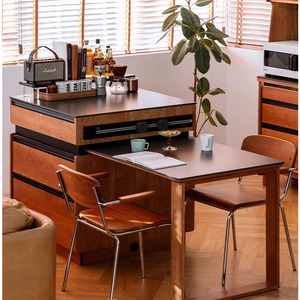 Table îlot Lakeside Slab avec surface de travail extensible, en bois massif cerisier, table de cuisine et de salle à manger polyvalente et réglable - Product Image 1