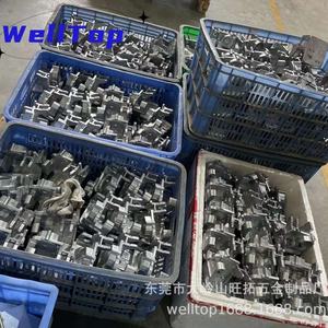 โรงงานหล่อโลหะผสมสังกะสีอะลูมิเนียมที่ตงกวน รับผลิตชิ้นส่วนฮาร์ดแวร์ความแม่นยำสูง อุปกรณ์เสริมเซิร์ฟเวอร์ งานกลึง CNC  พร้อมการเคลือบผิว - Product Image 4