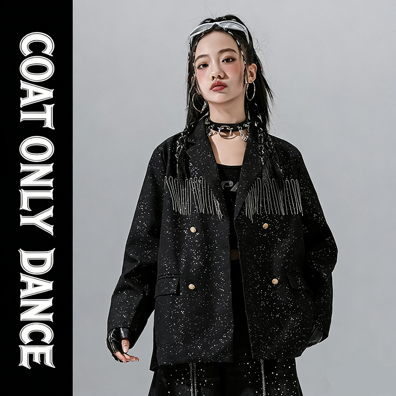 เสื้อโค้ทสีดำ