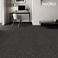 Pflegeleichte Teppichfliesen mit Sprenkelmuster aus Nylon mit PE-Rücken 50x50 Modulare Bürobodenbeläge für stark frequentierte Bereiche