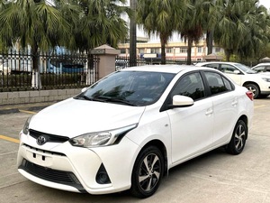 <span class=keywords><strong>Toyota</strong></span> <span class=keywords><strong>Yaris</strong></span> berline <span class=keywords><strong>automatique</strong></span> <span class=keywords><strong>essence</strong></span> 2017-2025 avec sièges en cuir, caméra de recul, pneus R15, conduite à gauche - Product Image 1