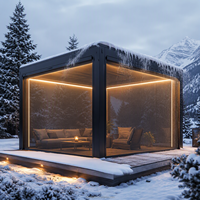 Pergola bioclimatique motorisée en aluminium avec toit à lames rétractables, système d'ombrage Arctic Circle, rideaux thermiques pour jardinage en extérieur