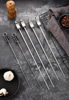 Brochettes et tiges à kebab en acier inoxydable en gros – Durables et portables pour grillades en extérieur, camping et usage en cuisine
