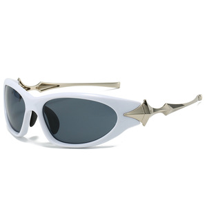 Lunettes de soleil Y2K Cyberpunk 2024 UV400 à monture intégrale en métal, étoiles à quatre branches tendance, transparentes gris-or, enveloppantes - Product Image 3