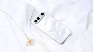 <span class=keywords><strong>Vi</strong></span> Vo S50 Pro Mini Smartphone, Schermo AMOLED 2K Piatto da 6.4 Pollici 120Hz, 50MP, 6000mAh, Octa Core Originale, 5G LTE, Inglese/Francese/Spagnolo - Product Image 4