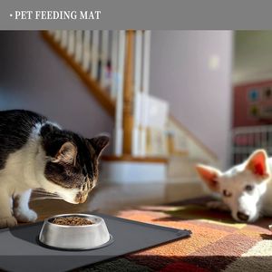 Wholesale Eco-Friendly Silicone Waterproof Rectangle Foot Pattern Feeding Mat OEM ODM Modern <b>Dog</b> Bowl Training Mats Pet <b>Pad</b> - Product Image 4