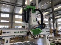 Centre d'usinage CNC 4 axes RC1325RH-ATC, broche 3D rotative +/- 90 degrés avec magazine d'outils à carrousel