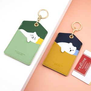 Llavero de dibujos animados al por mayor para regalo pequeño, colgante de cuero PU, soporte para tarjeta de identificación, duradero, suave, ecológico, con logotipo personalizado para niños - Product Image 1