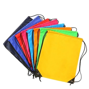 حقيبة رياضية رخيصة من البوليستر للبيع بالجملة من الصين ، مخصصة مطبوعة بشعار مخصص - Product Image 5