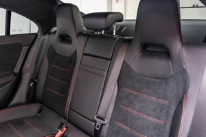 Auto Usata in Ottime Condizioni 2025 Mercedes <span class=keywords><strong>CLA</strong></span> 4-Matic AMG Line 2.0L SEDAN Pronta all'Uso, Senza Incidenti, Pronta per la Spedizione in Tutto il Mondo - Product Image 4