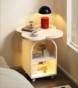 Comodino a Forma di Quadrifoglio con Illuminazione a Sensore di Movimento e Ruote, <span class=keywords><strong>Piano</strong></span> <span class=keywords><strong>in</strong></span> <span class=keywords><strong>Legno</strong></span>, Comodino Mobile - Product Image 6