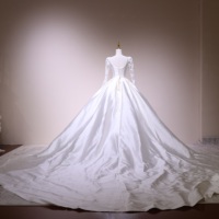 Gaun Pengantin Lengan Panjang Berbahan Satin Model Korset dengan Renda, Gaun Pengantin Mewah Ukuran Besar Model Ball Gown 2521