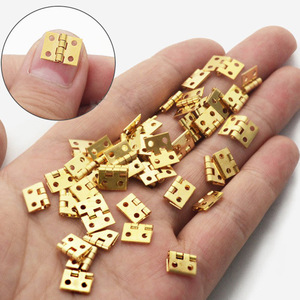 Mini charnière en laiton Mugu 10x10mm pour boîte à bijoux, boîte cadeau, projets d'artisanat - Product Image 1