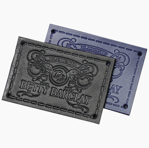 Giá thấp Thiết kế thời trang biểu tượng tùy chỉnh mềm Debossed có thể gập lại PU vá da thật nhãn cho quần áo túi xách và quần jean may mặc - Product Image 5