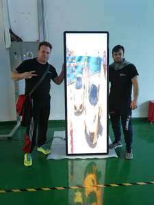 Di chuyển p1.86 quảng cáo thiết bị <span class=keywords><strong>LED</strong></span> hiển thị áp phích tường kỹ thuật số biển xách tay <span class=keywords><strong>LED</strong></span> Poster màn hình - Product Image 2