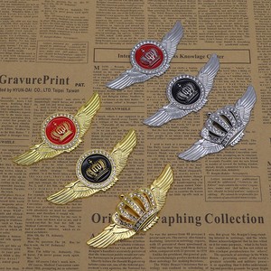 Nouvel emblème de <span class=keywords><strong>voiture</strong></span> en forme de couronne de diamant, badge de <span class=keywords><strong>voiture</strong></span> en métal en forme d'aile - Product Image 1