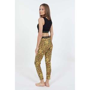 KADIN LYC SUPREM ATLET LASTIKLI KISA PACALI PIJAMA TAKIM - สีดำ - สีดำ - Product Image 4