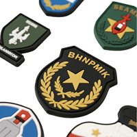 Vente en gros de logo d'insigne à effet 3D personnalisé pour hommes vêtements d'aventure en plein air pour amateurs de militaires PVC caoutchouc plastique artisanat Velcro