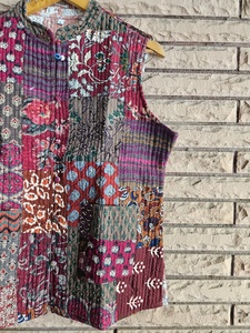 Nouvelle veste sans manches matelassée pour femme, style hiver, imprimé floral indien fait main, cadeau pour elle - Product Image 4