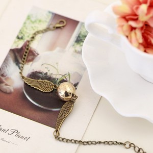 Pulsera del Colegio Hogwarts de Magia y Hechicería, alas de Snitch doradas, pulsera de plata <span class=keywords><strong>antigua</strong></span>, stock al por mayor - Product Image 5