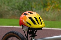 Casque de vélo décontracté confortable, réglable pour hommes et femmes, avec 11 évents, protection de sécurité durable, sports de plein air