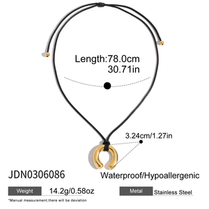 Collar de Herradura de Acero Inoxidable Chapado en Oro de 18k con Cadena de Cuerda Encerada Negra Clásica y Colgante de Herradura Pulido - Product Image 5