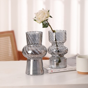 Nouveaux Vases <span class=keywords><strong>en</strong></span> <span class=keywords><strong>verre</strong></span> <span class=keywords><strong>en</strong></span> spirale côtelés modernes chauds 18.5cm 7.3 pouces pour fleurs Roses, bourgeon jonquilles pivoine <span class=keywords><strong>tulipe</strong></span> salon décor <span class=keywords><strong>de</strong></span> mariage - Product Image 1