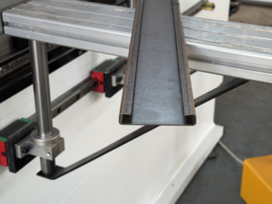 Freno de prensa servo electrohidráulico CT8 CNC Freno de prensa de acero inoxidable Procesamiento de láminas de metal - Product Image 6