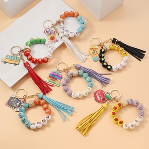 Porte-clés coloré en perles de bois, fait main et personnalisé, avec breloque pomme, livre et crayon, bracelet-clé pour la saison des diplômes, bijou - Product Image 5