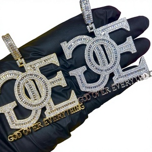 Collar Minimalista de Tungsteno con Baño de Rodio Negro, Diseño de Corona con Cadena, Unisex - Product Image 2