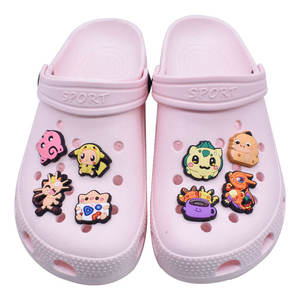 Venta caliente zapatos encantos dibujos animados Anime Poke <span class=keywords><strong>Pika</strong></span> Charmander Gengar Squirtle Psyduck diseño duradero suave PVC zapatos decoraciones - Product Image 1