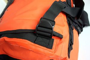 Große Kapazität PVC Wasserdichte Reisetasche für Reisen und Outdoor-Abenteuer Geschweißtes Design Tragbare Kajak-Tasche mit Individuellem Logo 60L - Product Image 6