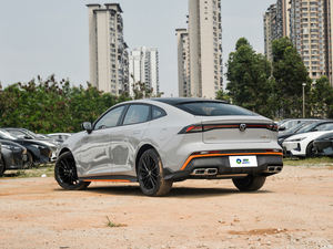 2023 2024 2025 nuevo Changan Uni-v 1,5 T 2,0 T Chang an Uni V Araba coche gasolina combustible vehículo sedán de China - Product Image 2