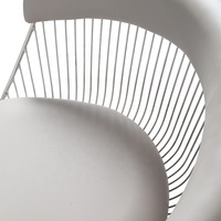 Fauteuil design classique avec structure en métal, revêtement en cuir PU, fauteuil à bascule pour salon, fauteuil de salon pour la maison et l'hôtel