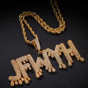 <span class=keywords><strong>Collana</strong></span> con <span class=keywords><strong>Nome</strong></span> <span class=keywords><strong>Personalizzabile</strong></span> in Stile Hip Hop con Ciondolo a Forma di Lettera Ghiacciata - Product Image 5