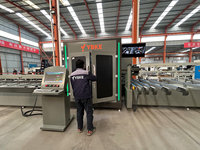 Centro de Fabricación de Puertas y Ventanas de Aluminio y UPVC de Alta Resistencia con CNC, para Perforación, Fresado y Corte Automáticos, Sierra Multifuncional