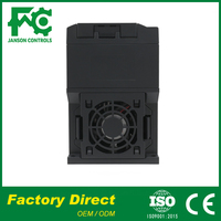 Dreiphasiger 380V AC-Antrieb VFD Frequenzumrichter Vektorsteuerung Eingebaute Bremsanlage 2,2/4 kW CE-Zertifiziert Vertikaler Motor VFD