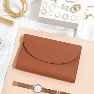 Estuche Organizador de Joyas de Cuero PU de Lujo Personalizado, Bolsa de Viaje Enrollable Portátil con Cierre para Collares, Anillos y Pulseras - Product Image 6