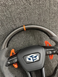 Volante Deportivo de Fibra de Carbono Forjado y Cuero Alcántara para <span class=keywords><strong>Audi</strong></span> Serie <span class=keywords><strong>Q</strong></span> (Q2, Q3, Q5, Q7, Q8, A6), Modificación Personalizada - Product Image 2