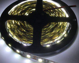 Tira de LED flexible SMD5050 de 5 metros, 60 LED por metro, DC12V/24V para iluminación decorativa debajo del gabinete - Product Image 3
