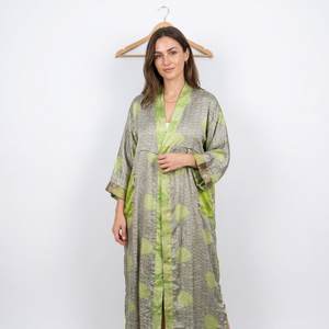 Bata de Seda Floral de Manga Larga para Mujer, Estilo Kimono Elegante con Cuello en V, Ropa de Dormir para Primavera/Verano - Product Image 1