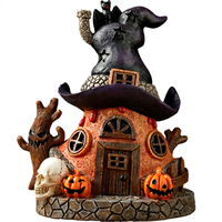 Figurine en résine maison magique fantastique avec chapeau de sorcière, toit, crâne, citrouille et esprit d'arbre pour la décoration de table à la maison